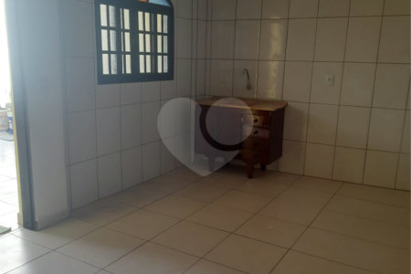 Sobrado à venda com 4 quartos, sendo 2 suítes, em Pedreira, São Paulo, SP