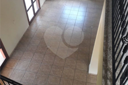 Casa à venda com 3 quartos, sendo 1 suíte, no condomínio Parque da Fazenda, Itatiba - SP