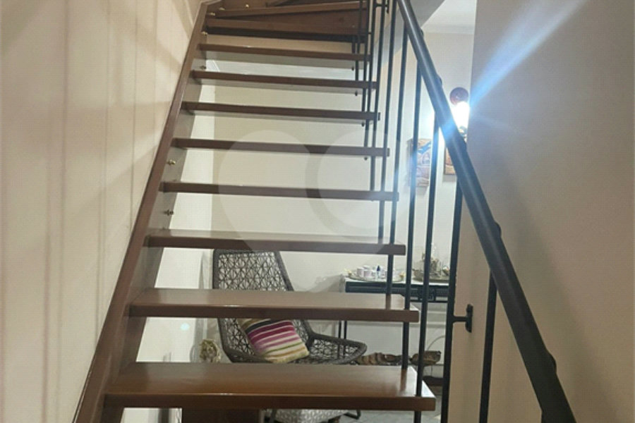 Sobrado à venda com 4 quartos, sendo 1 suíte, em Tremembé, São Paulo, SP