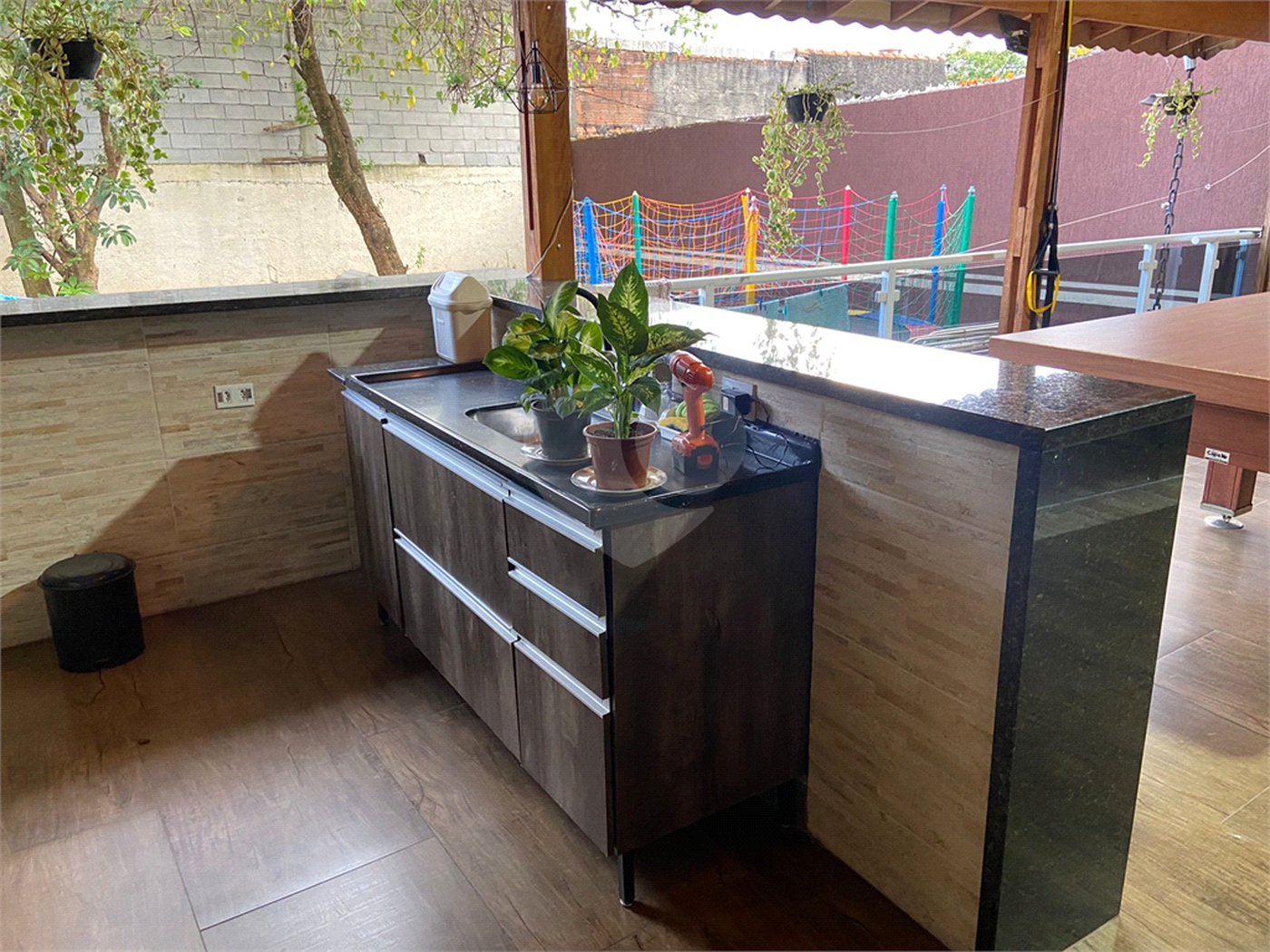 Casa à venda com 3 quartos, sendo 2 suítes, em Jardim Medina, Poá, SP