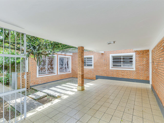 Casa Térrea à venda com 3 quartos, sendo 1 suíte,  em Alto da Boa Vista, São Paulo, SP
