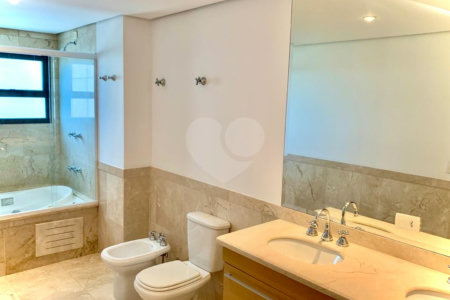 Apartamento à venda com 4 suítes em Jardim Marajoara, São Paulo, SP