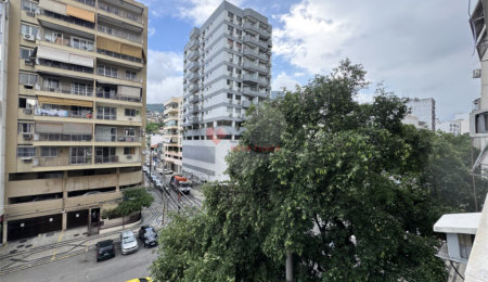 Apartamento à venda com 3 quartos, sendo 1 suíte,  em Tijuca, Rio de Janeiro, RJ