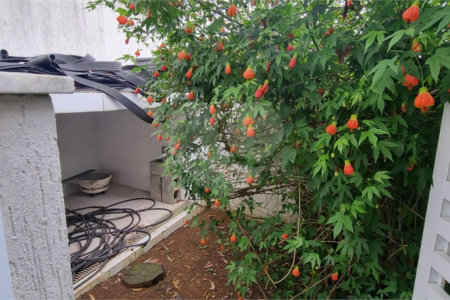 Casa à venda com 5 quartos, sendo 2 suítes, no condomínio Swiss Park, São Bernardo do Campo - SP