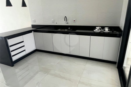 Casa à venda com 3 suítes no condomínio Campos do Conde I e II, Sorocaba - SP