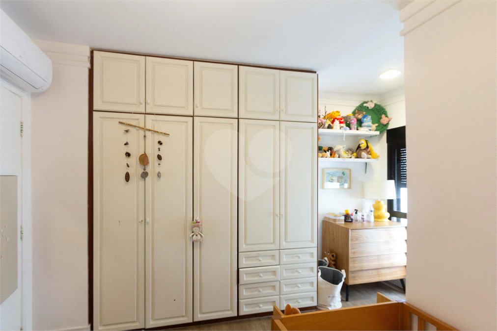 Apartamento à venda com 4 suítes em Vila Nova Conceição, São Paulo, SP