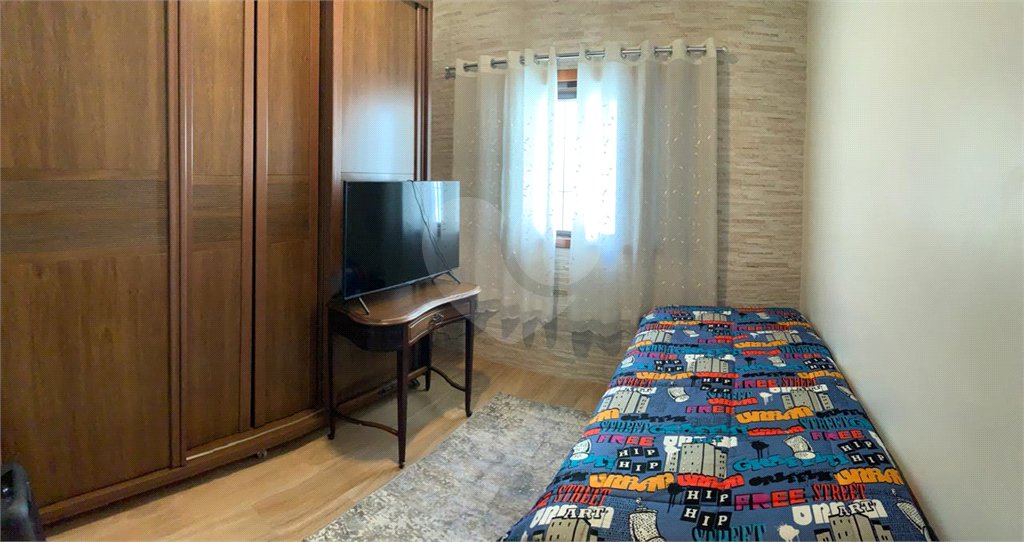 Casa à venda com 3 suítes em Vila Amorim, Suzano, SP