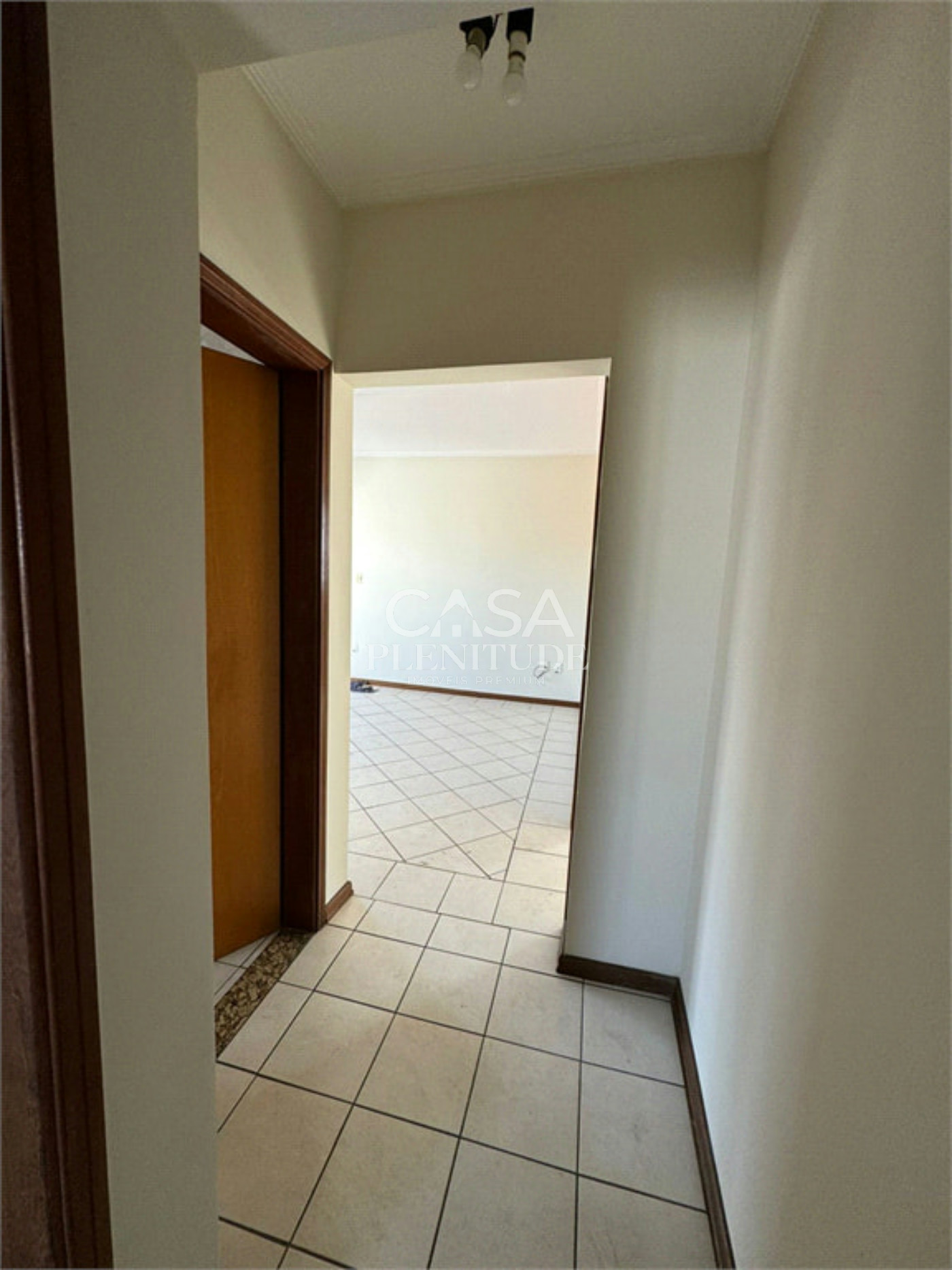Apartamento à venda com 2 quartos, sendo 1 suíte, em Jardim Simus, Sorocaba, SP