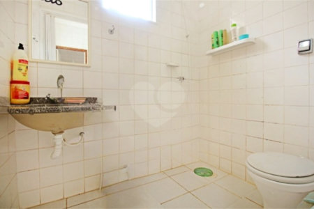 Casa à venda com 3 quartos, sendo 1 suíte,  em Estância Balneária Belmira Novaes, Peruíbe, SP
