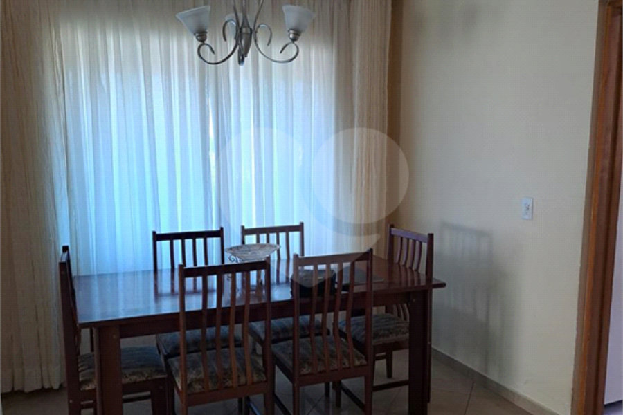 Sobrado à venda com 3 quartos em Tremembé, São Paulo, SP