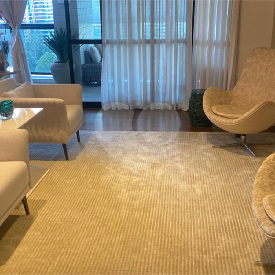 Apartamento à venda com 3 suítes em Jardim Morumbi, São Paulo, SP