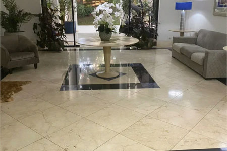 Apartamento à venda com 3 quartos, sendo 1 suíte,  em Vila Andrade, São Paulo, SP