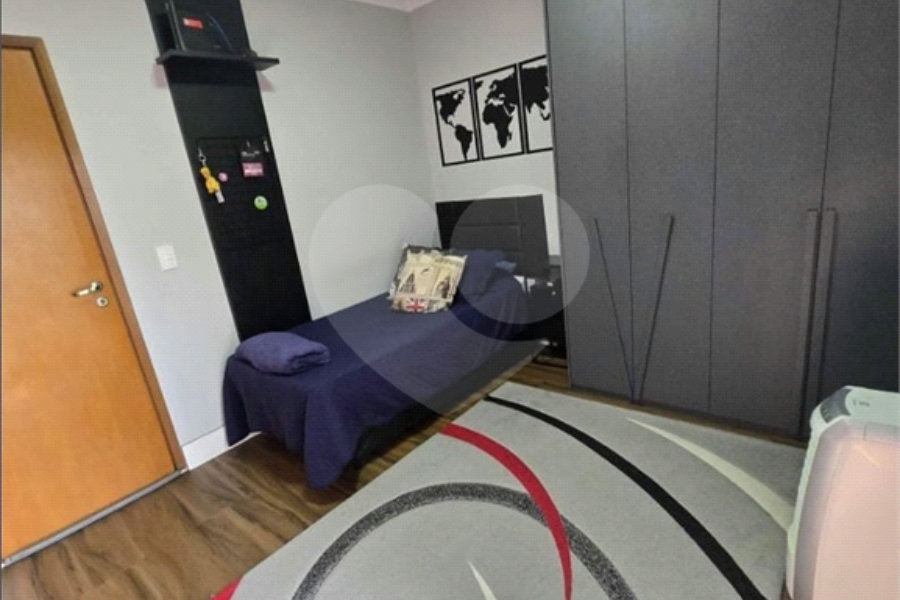 Casa à venda com 4 quartos, sendo 2 suítes, no condomínio Bosque dos Pássaros, São Paulo - SP