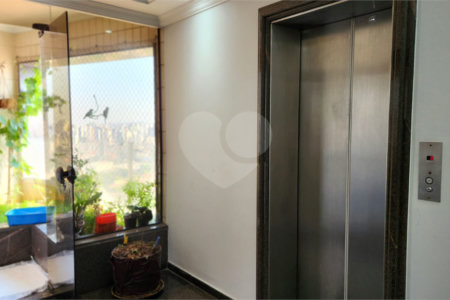 Apartamento à venda com 4 suítes em Bosque da Saúde, São Paulo, SP