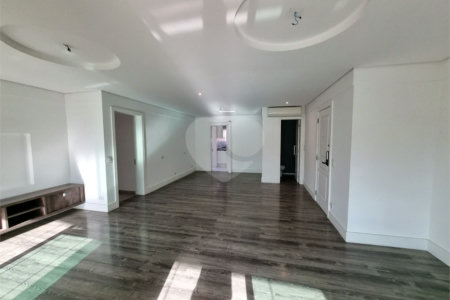 Apartamento à venda com 3 suítes em Vila Paulicéia, São Paulo, SP