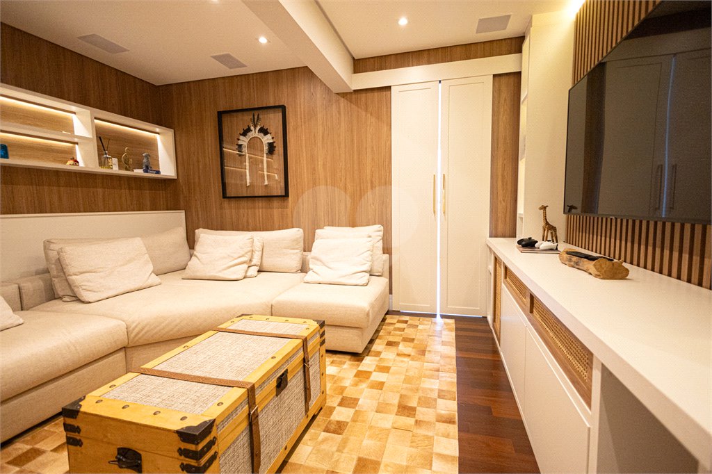Apartamento à venda com 5 quartos, sendo 4 suítes,  em Parque Reboucas, São Paulo, SP