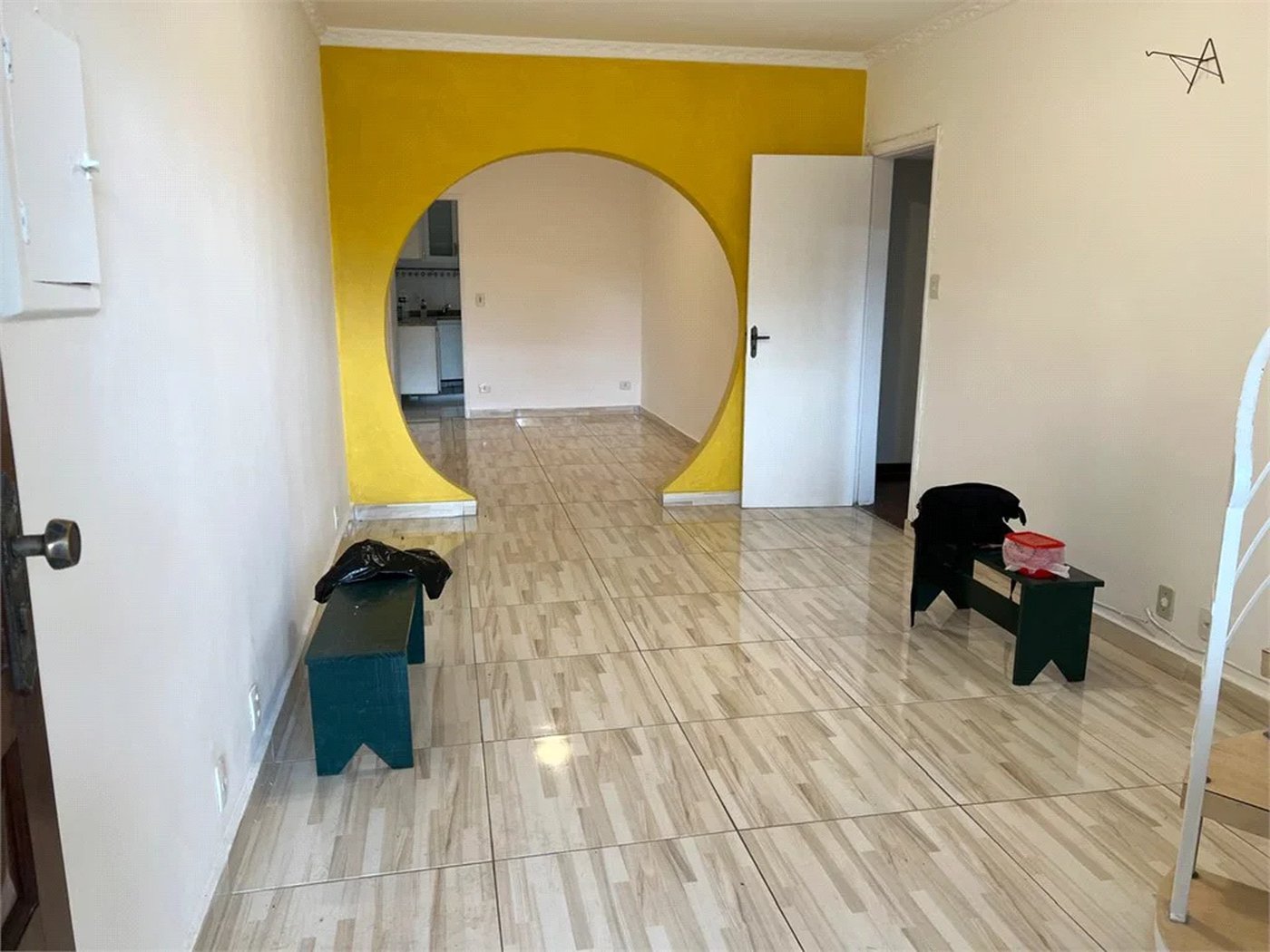 Sobrado à venda com 5 quartos, sendo 2 suítes, em Vila Universitária, São Paulo, SP