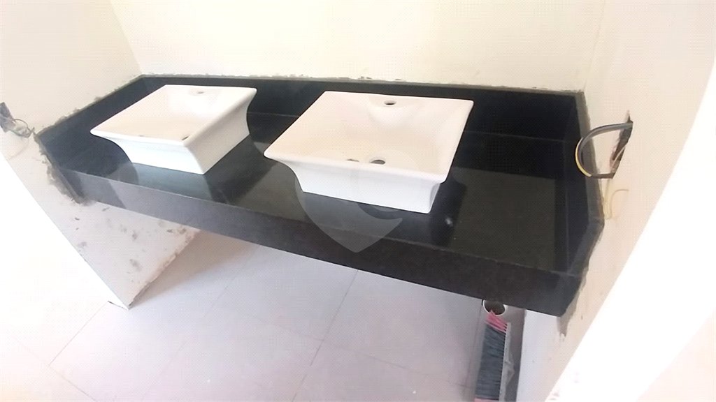 Sobrado à venda com 4 quartos, sendo 3 suítes, em Condomínio Residencial Shamballa Iii, Atibaia, SP
