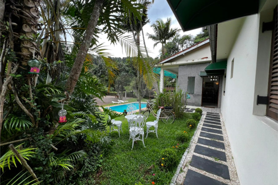 Casa à venda com 4 suítes no condomínio Alpes da Cantareira, Mairiporã - SP