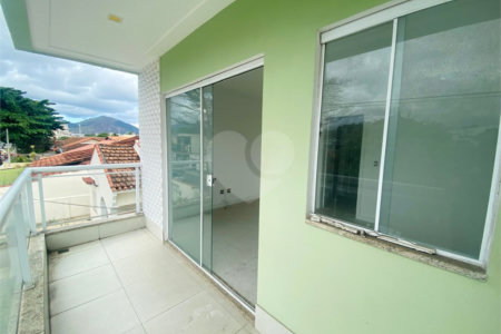 Casa à venda com 3 quartos, sendo 1 suíte, em Campo Grande, Rio de Janeiro, RJ