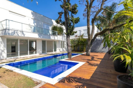 Casa à venda com 4 suítes no condomínio Porto Fino, São Paulo - SP