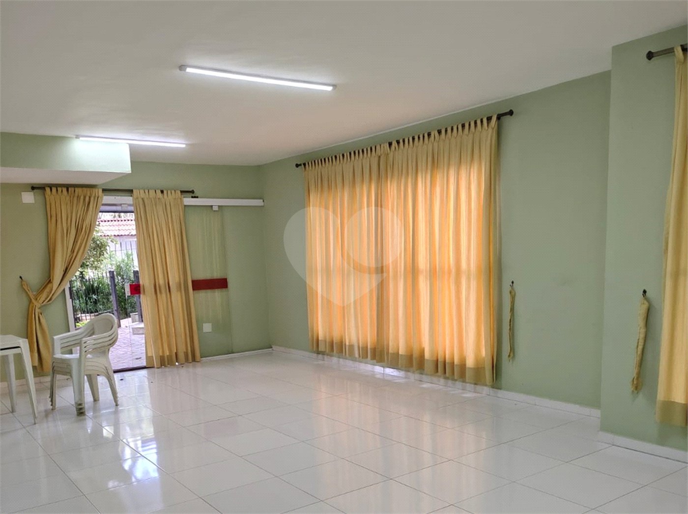 Apartamento à venda com 2 quartos em Vila Erna, São Paulo, SP