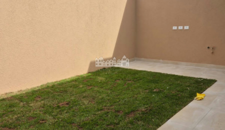 Casa à venda com 3 suítes em Vila Petrópolis, Atibaia, SP
