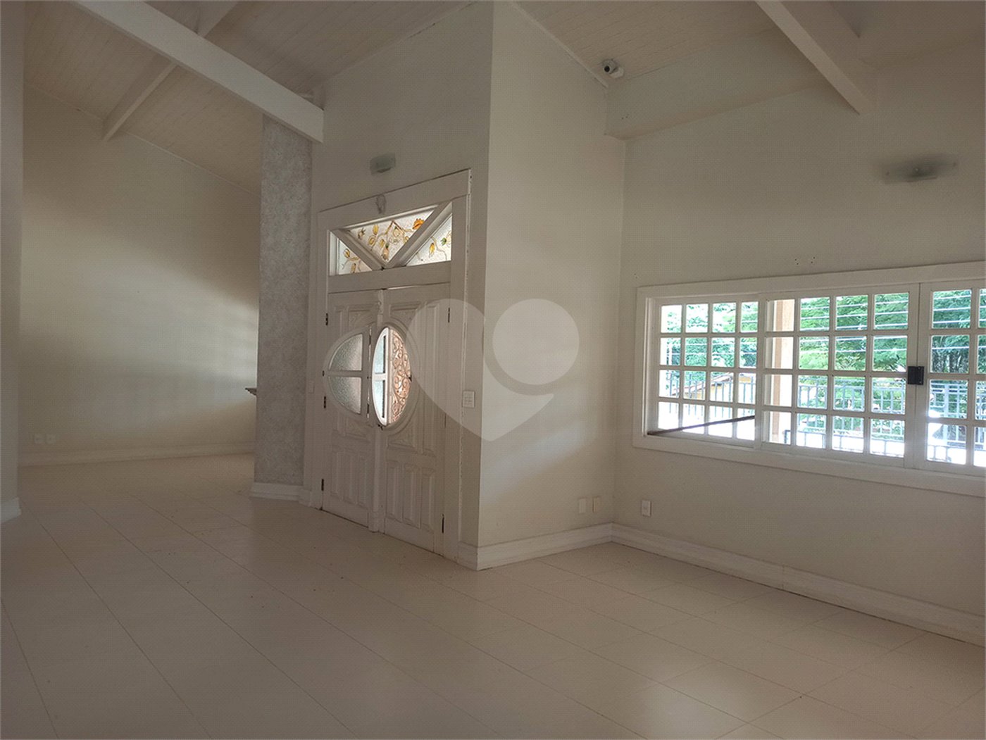 Casa à venda ou para alugar com 6 quartos, sendo 4 suítes, em Jardim Itaperi, Atibaia, SP