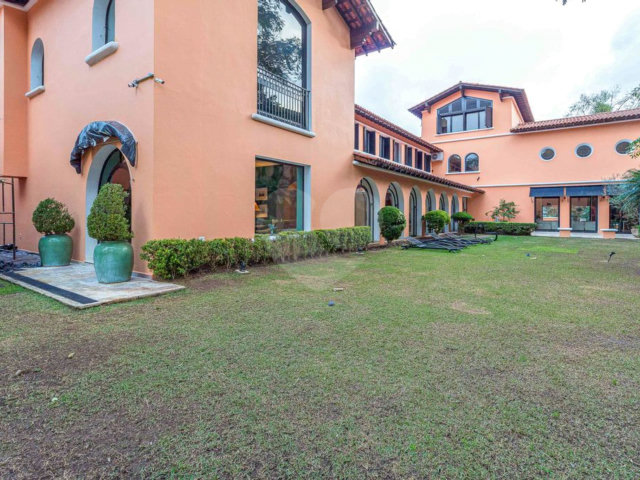 Sobrado à venda com 4 suítes em Jardim Guedala, São Paulo, SP