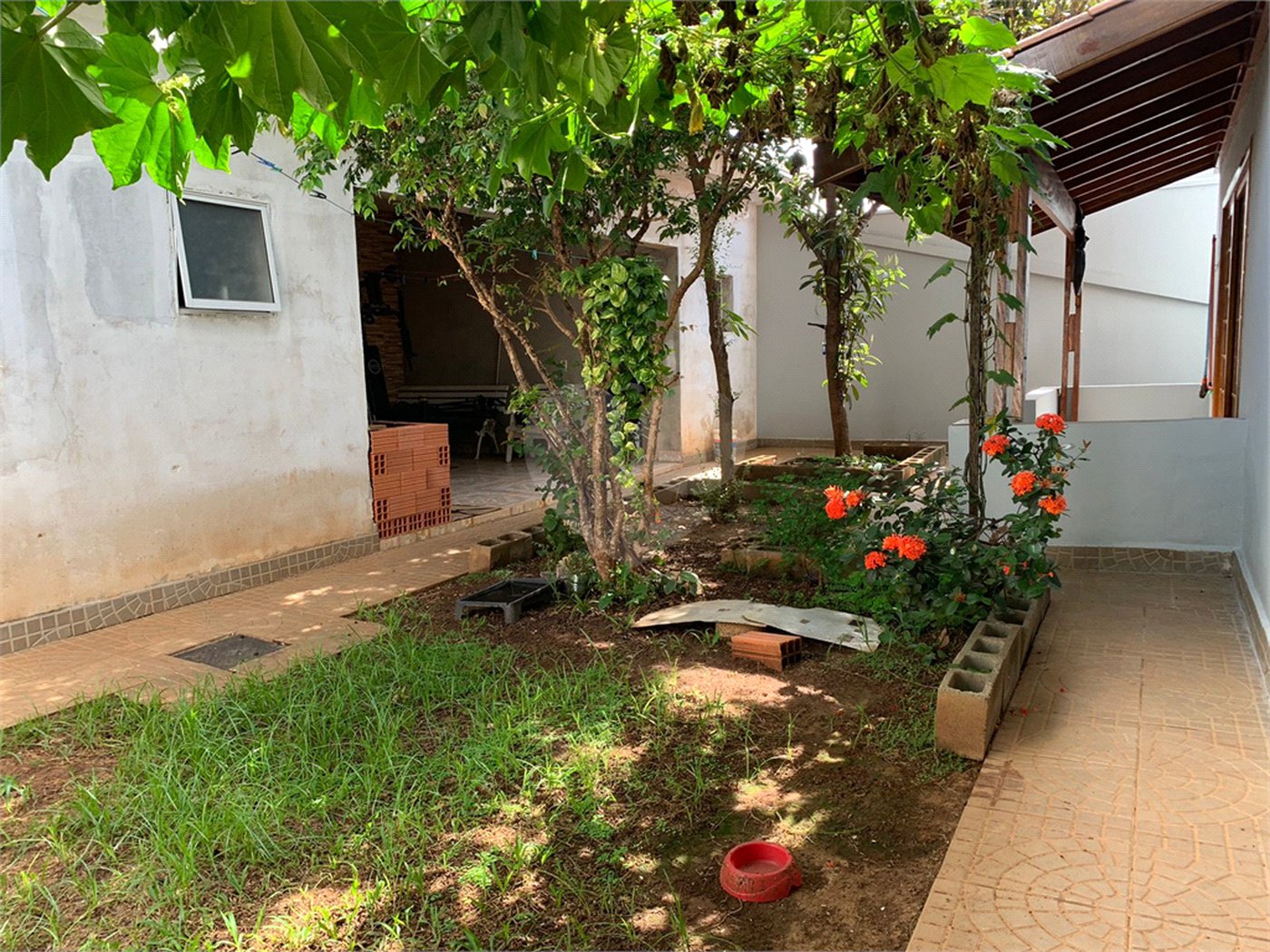 Casa à venda com 3 quartos, sendo 2 suítes, em Jardim Celani, Salto, SP