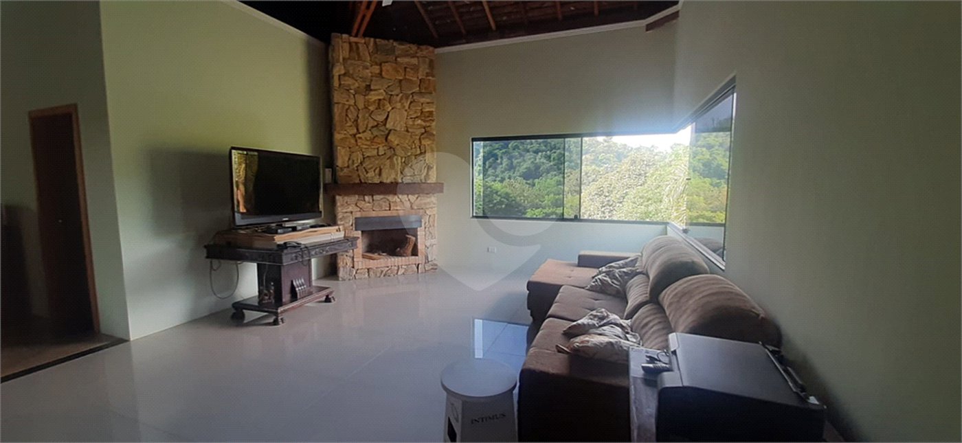 Casa à venda ou para alugar com 5 quartos, sendo 4 suítes, no condomínio Sausalito, Mairiporã - SP