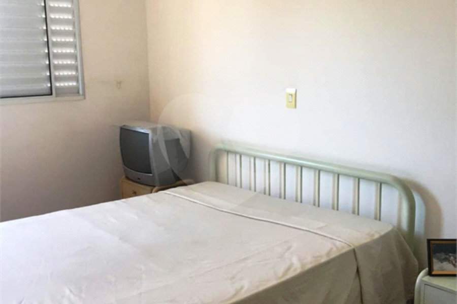 Casa à venda com 3 quartos, sendo 1 suíte, no condomínio Coelho III, São Paulo - SP