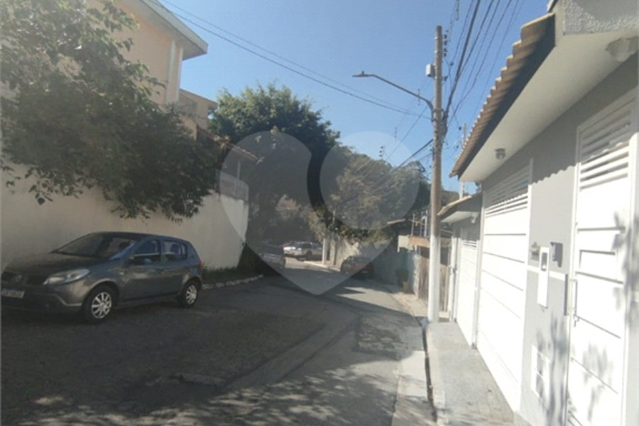 Sobrado à venda com 3 quartos em Vila Irmãos Arnoni, São Paulo, SP