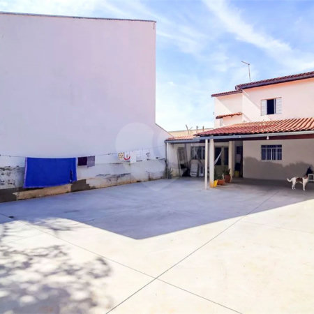 Sobrado à venda com 4 quartos, sendo 1 suíte, em Residencial Monte Verde, Indaiatuba, SP