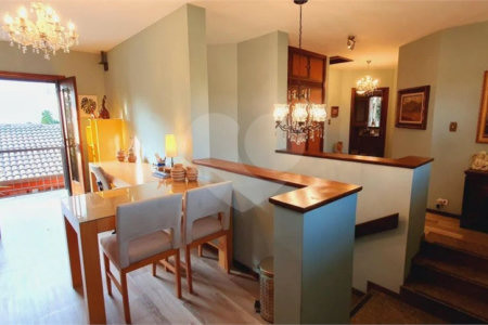 Casa à venda com 5 suítes em Jardim Leonor, São Paulo, SP