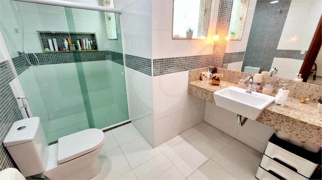 Casa à venda com 2 suítes no condomínio Residencial Vale das Palmeiras, Rio de Janeiro - RJ