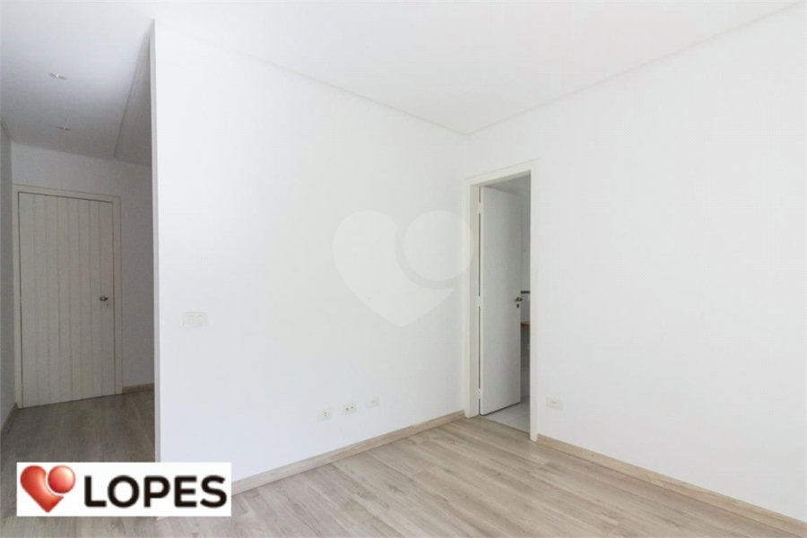 Casa à venda com 3 suítes em Santana, São Paulo, SP