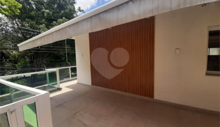 Casa Térrea à venda ou para alugar com 4 suítes em Jardim São Bento, São Paulo, SP