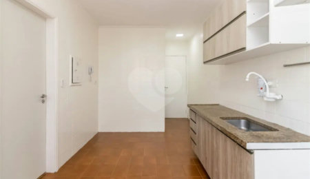Apartamento à venda com 3 quartos em Moema, São Paulo, SP