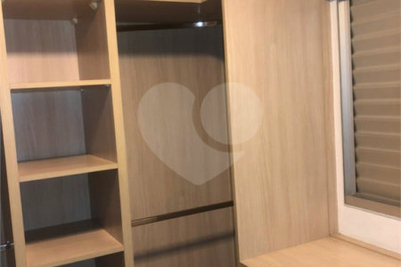 Casa à venda ou para alugar com 4 quartos, sendo 1 suíte, no condomínio Village Jardim Versailles, Jundiaí - SP