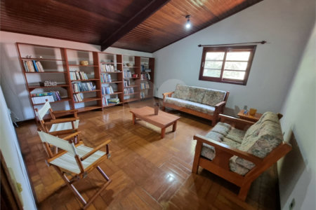 Casa à venda com 4 quartos, sendo 2 suítes, em Bosque, Vinhedo, SP