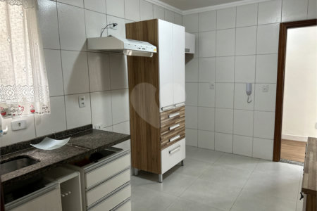 Apartamento à venda com 3 quartos, sendo 1 suíte,  em Vila Lavínia, Mogi das Cruzes, SP