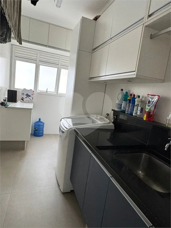 Apartamento 193m² locação no Paraíso, 3 suites, escritório, varanda, reformado, mobiliado, 4 vagas