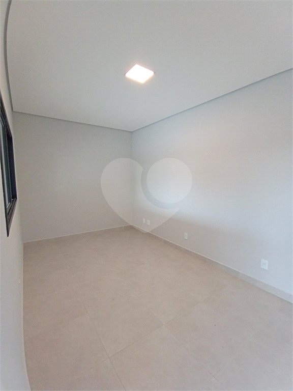 Casa à venda com 4 quartos, sendo 3 suítes,  no condomínio Alphaville Nova Esplanada 3, Votorantim - SP