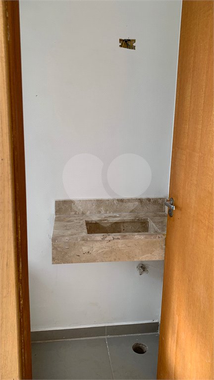 Sobrado à venda com 2 suítes em Residencial Jardins da Catalunha, Atibaia, SP