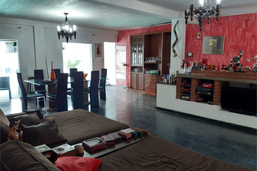 Sobrado à venda com 4 quartos, sendo 2 suítes, em Vila Maria, São Paulo, SP