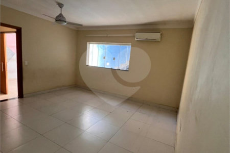 Casa à venda com 3 quartos, sendo 1 suíte, em Jardim dos Colibris, Indaiatuba, SP