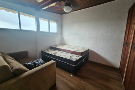 Cobertura à venda com 3 quartos, sendo 1 suíte,  no Centro, Cabo Frio, RJ