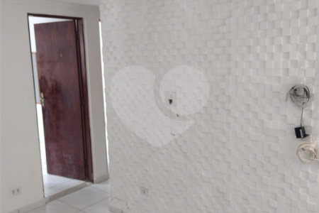 Apartamento à venda com 2 quartos em Jardim do Castelo, Ferraz de Vasconcelos, SP