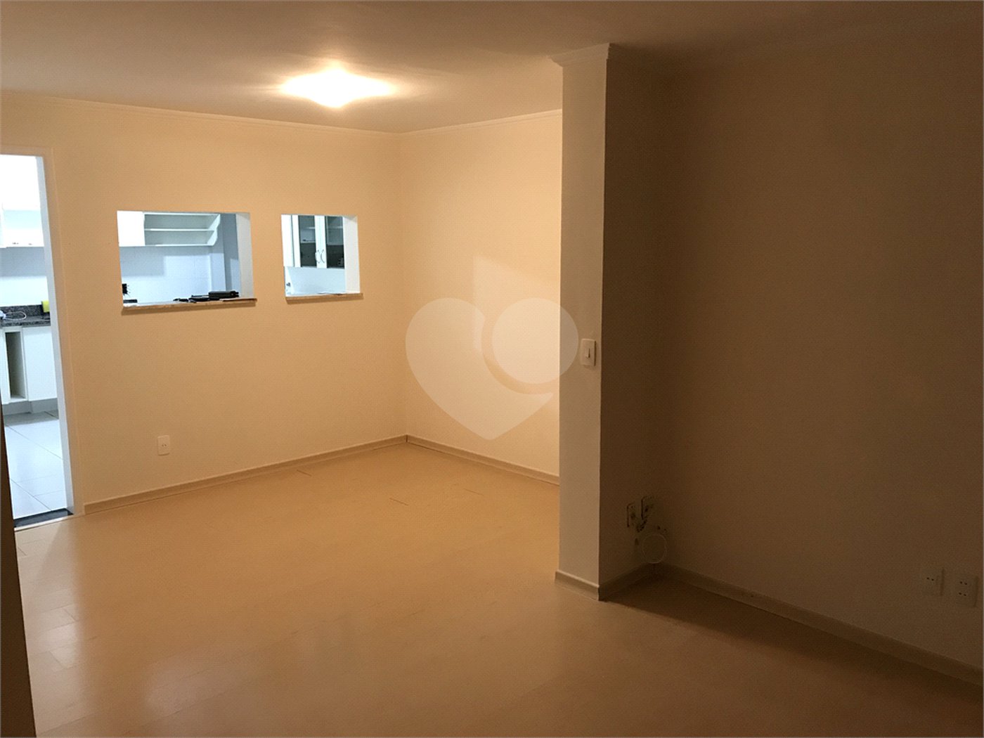 Apartamento à venda com 3 quartos, sendo 1 suíte, em Fazenda Morumbi, São Paulo, SP